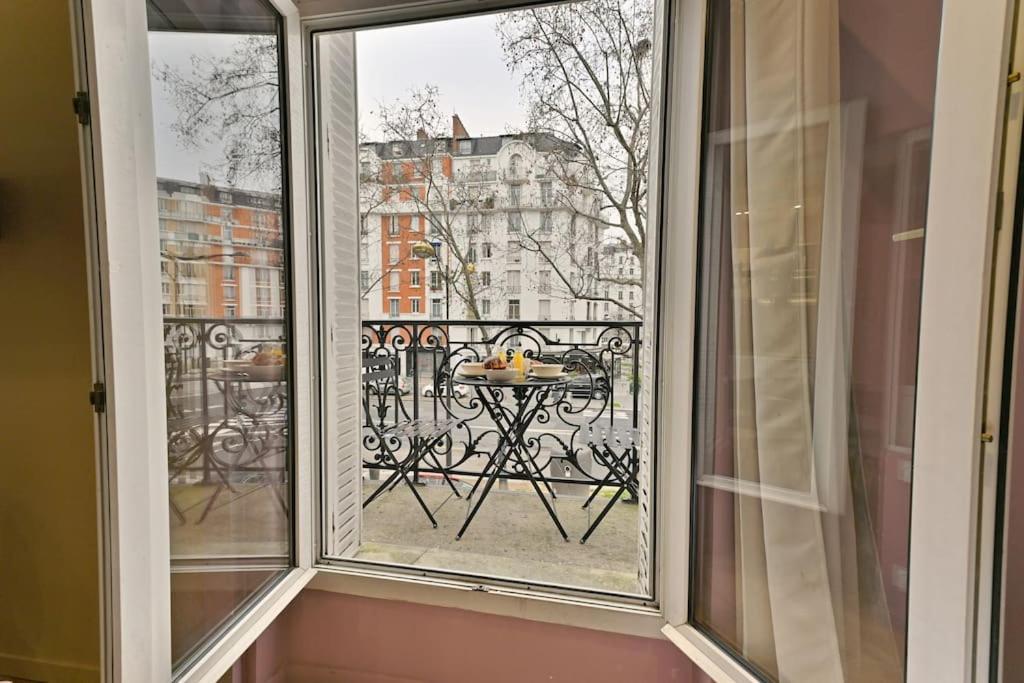 Appartement Proche Parc Monceau - III Paris Eksteriør billede